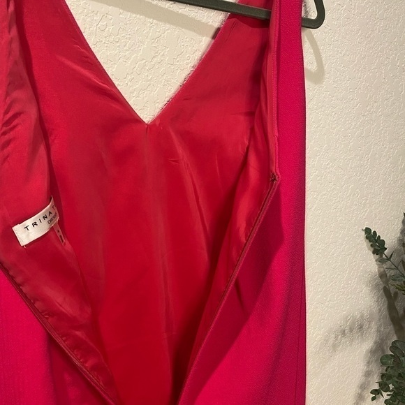𝅺TRINA Turk Double V Sheath Dress in Fuchsia - Picture 8 of 10